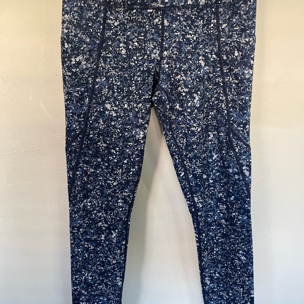 Athleta stash pocket leggings